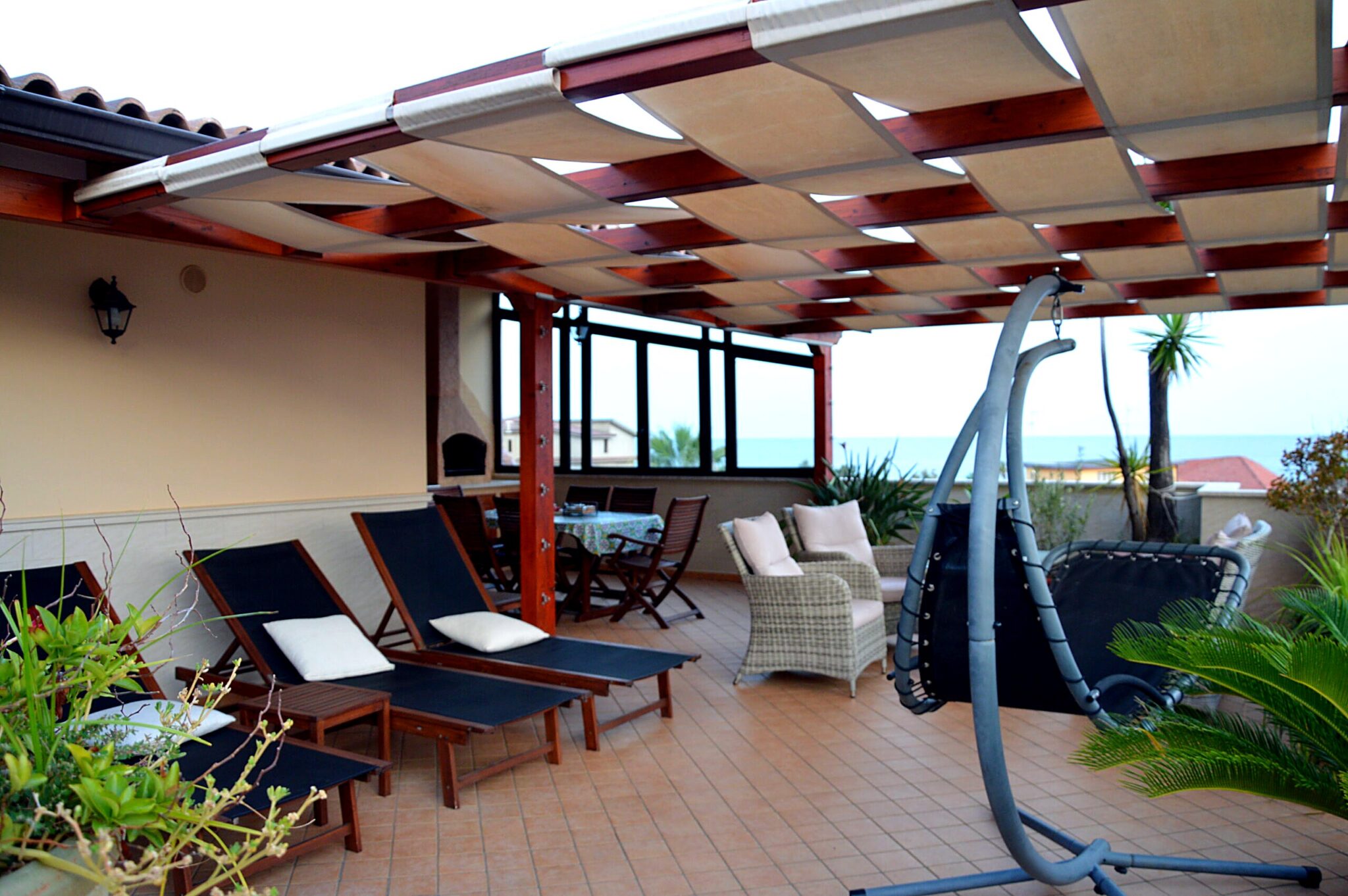 Terrazza panoramica esclusiva con vista sul Castello di Roccella Ionica